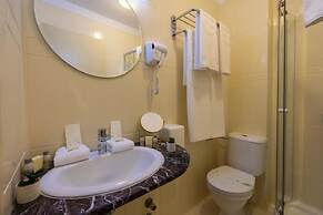 HOTEL SIR ROYAL