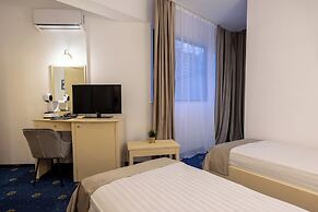 HOTEL SIR ROYAL