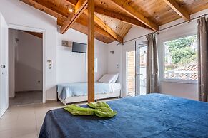 Hotel Akti