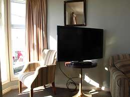 Brigantine Inn & Suites