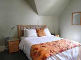 Brigantine Inn & Suites
