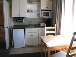 Brigantine Inn & Suites