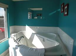 Brigantine Inn & Suites