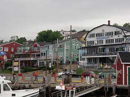 Brigantine Inn & Suites