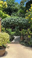 Tropica Bungalow Resort
