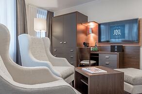 Josl Mountain Lounging Hotel