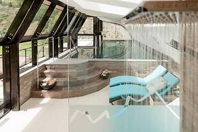 Josl Mountain Lounging Hotel