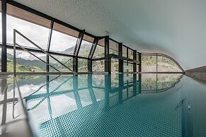 Josl Mountain Lounging Hotel