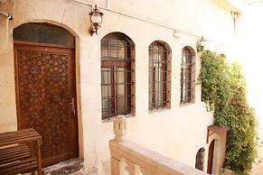 Aslan Guest House