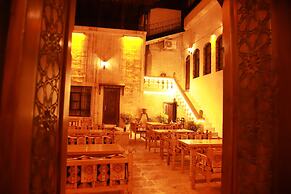 Aslan Guest House