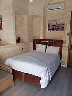 Aslan Guest House