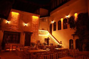 Aslan Guest House