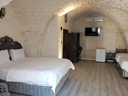 Aslan Guest House