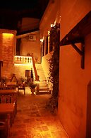 Aslan Guest House