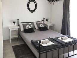 Logos Guesthouse