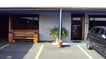 The Rocks Motel