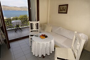 Clara Hotel
