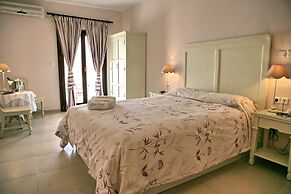 Clara Hotel