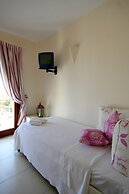 Clara Hotel