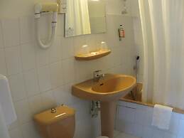 Brit Hotel Dijon Hermes
