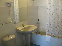 Brit Hotel Dijon Hermes