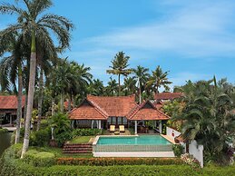 Kumarakom Lake Resort