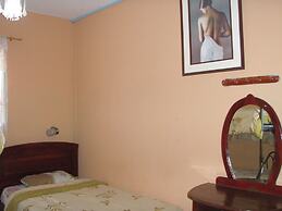 Hotel Eloy Alfaro - Hostel