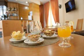City Hotel