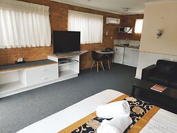 The Coachman Motel & Units