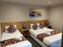 The Coachman Motel & Units