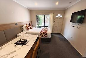 The Coachman Motel & Units