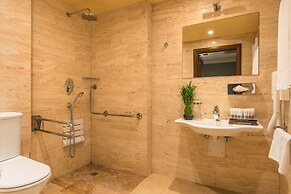 Rosslyn Thracia Hotel