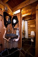 Engholm Husky Design Lodge