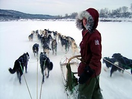 Engholm Husky Design Lodge