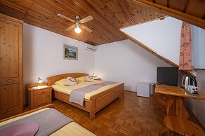 Rooms & Apartments Pr Matjon