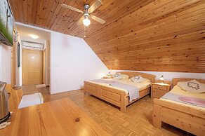 Rooms & Apartments Pr Matjon