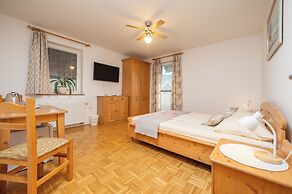 Rooms & Apartments Pr Matjon