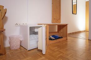 Rooms & Apartments Pr Matjon