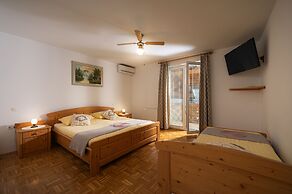 Rooms & Apartments Pr Matjon