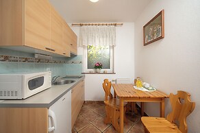 Rooms & Apartments Pr Matjon