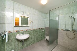 Rooms & Apartments Pr Matjon