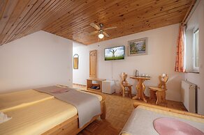 Rooms & Apartments Pr Matjon