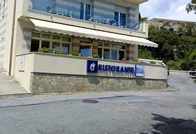Hotel Le Roi
