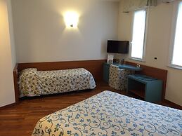 Hotel Le Roi