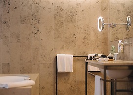 Cortiina Hotel