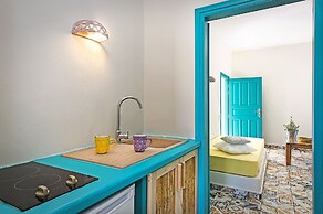 Nissia Beach Apartments and Suites