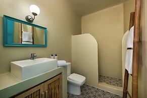 Nissia Beach Apartments and Suites