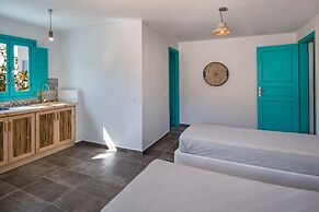 Nissia Beach Apartments and Suites