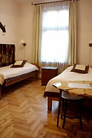 Kolory Guest House