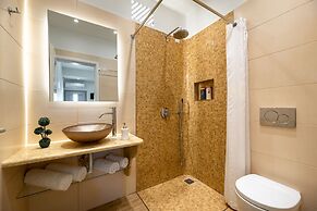 Hotel Thira